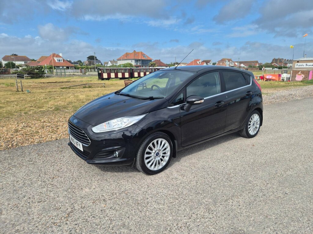 Ford Fiesta Titanium 5-Door MK15VFY Black #5