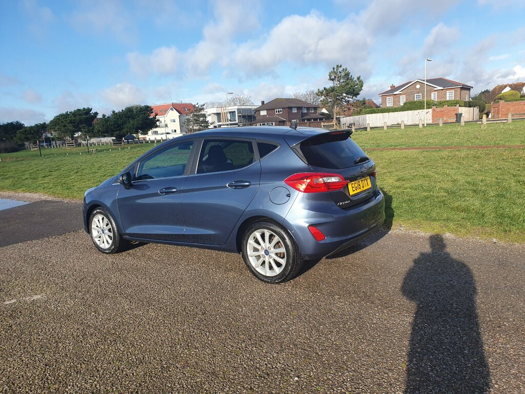 Ford Fiesta Titanium 5-Door Blue #4
