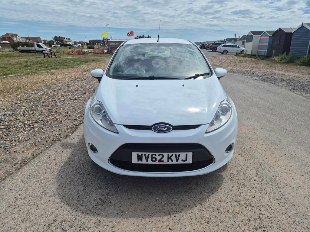 Ford Fiesta 1.4 Zetec Hatchback 130 Gkm, 9 White #2