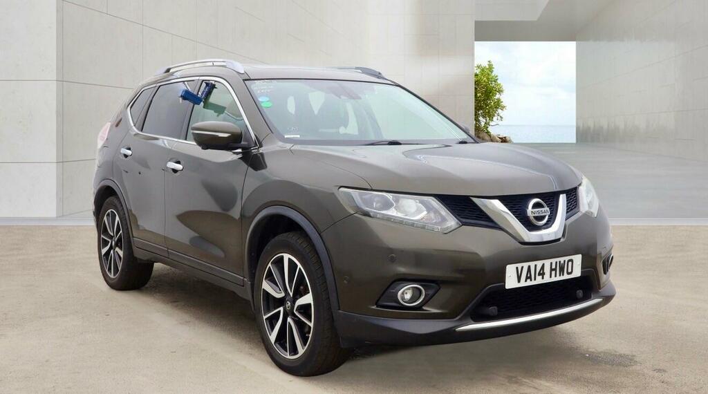 Nissan X-Trail Tekna Green