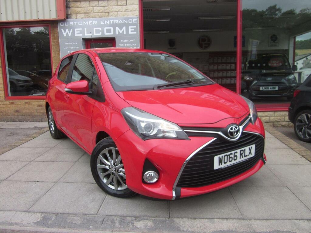 Toyota Yaris 1.33 Dual Vvt-i Icon Euro 6 201766 Red