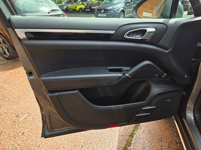Porsche Cayenne D V6 Tiptronic S Black #16