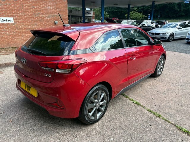 Hyundai I20 2017 1.2 Se Coupe Euro 6 84 Ps Red #2