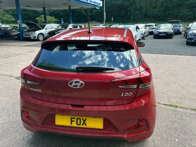 Hyundai I20 2017 1.2 Se Coupe Euro 6 84 Ps Red #3