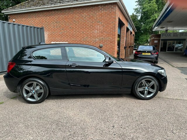 BMW 1 Series 2014 1.6 116I Sport Hatchback Eu Black #3