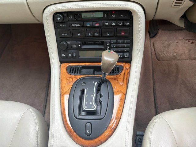 Jaguar XKR Xkr Coupe Black #40