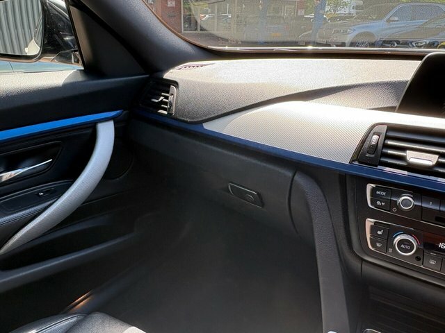 BMW 3 Series Gran Turismo 2016 16 318D Blue #20