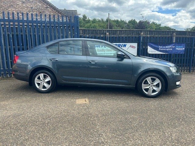 Skoda Octavia Hatchback 1.6 Tdi Se 201565 Grey #3
