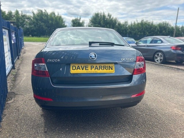 Skoda Octavia Hatchback 1.6 Tdi Se 201565 Grey #4
