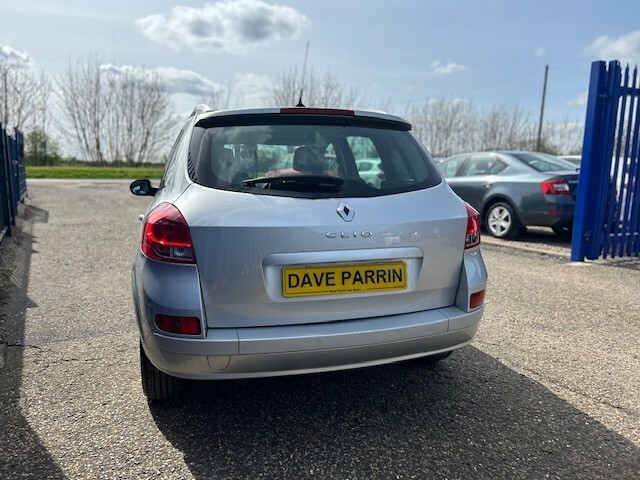 Renault Clio Estate 1.6 Vvt Dynamique Tomtom 201262 Silver #4