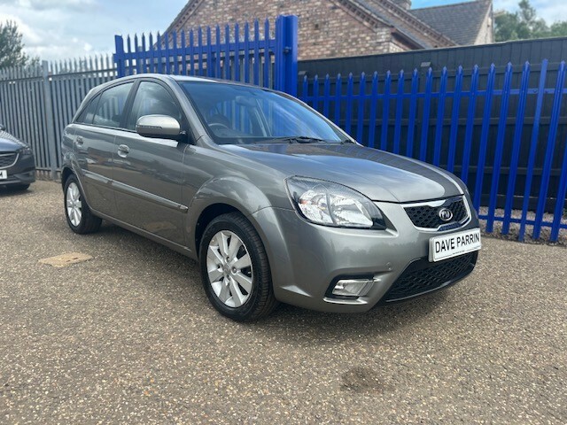 Kia RIO 1.4 Graphite Silver