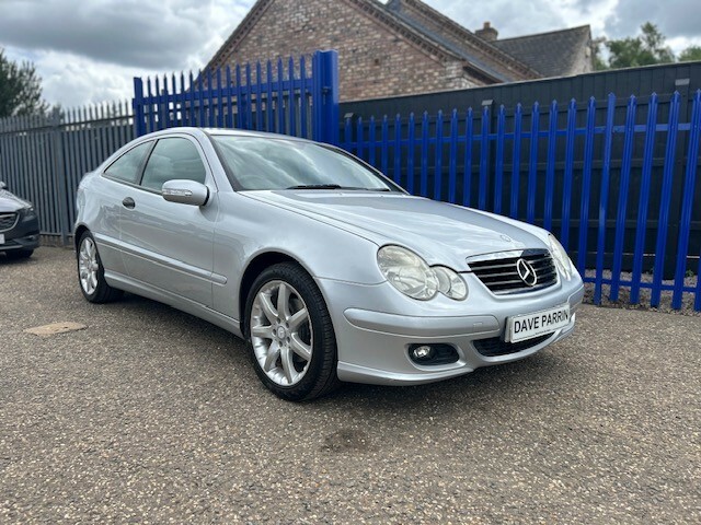 Mercedes-Benz C Class 2.1 C220 Cdi Se Silver