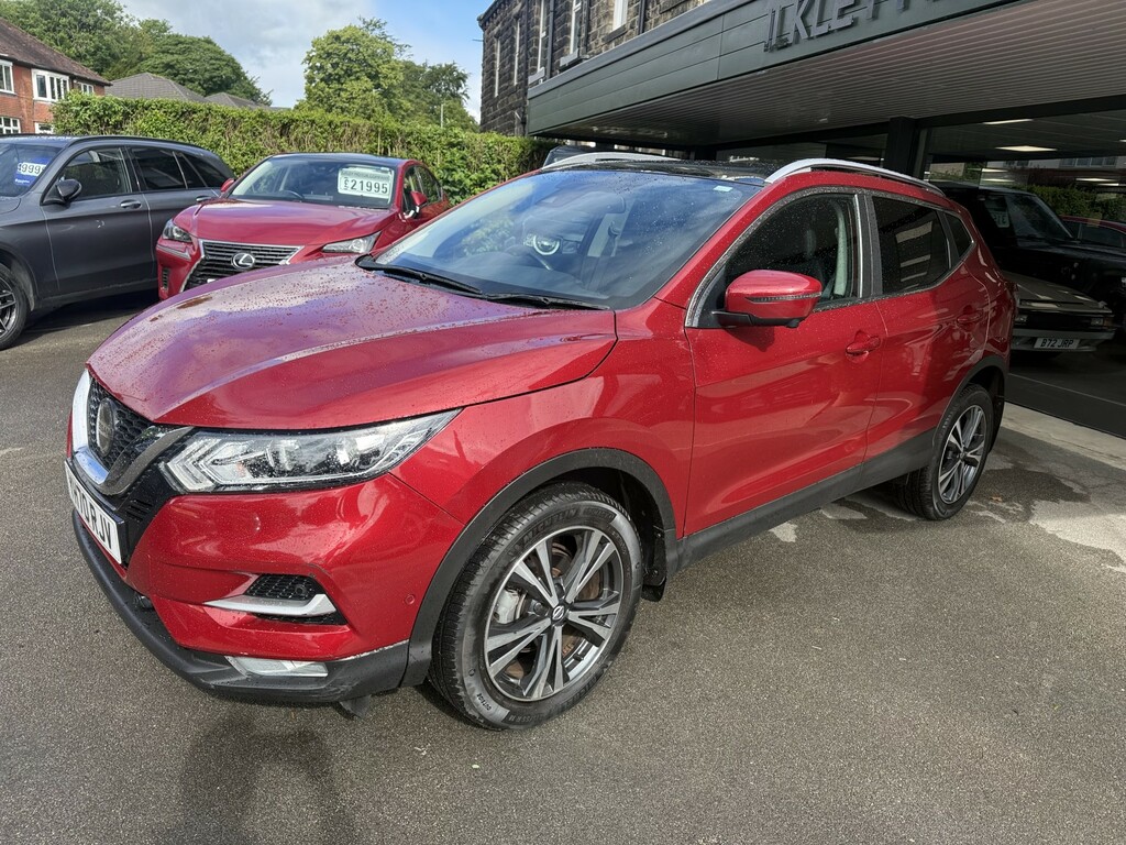 Nissan Qashqai 1.3 Dig-t N-connecta Red #4