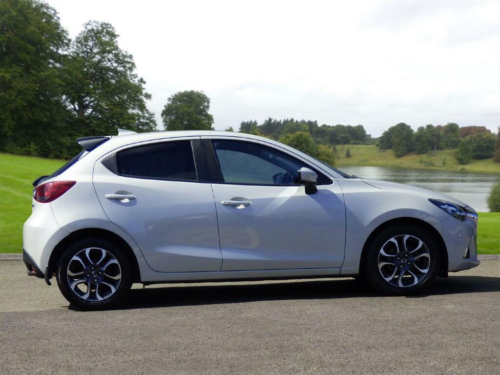 Mazda 2 1.5 Skyactiv-g Sport Nav Euro 6 Ss VX68JYF White #3