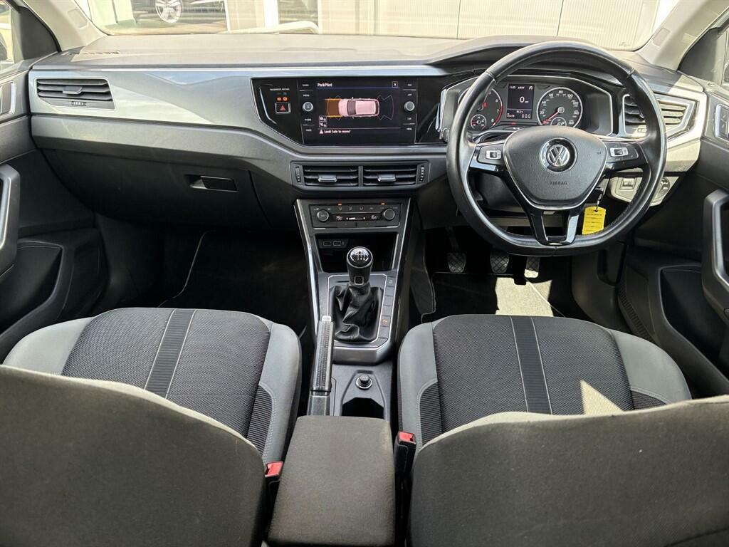 Volkswagen Polo Se Tsi Dsg Yellow #24