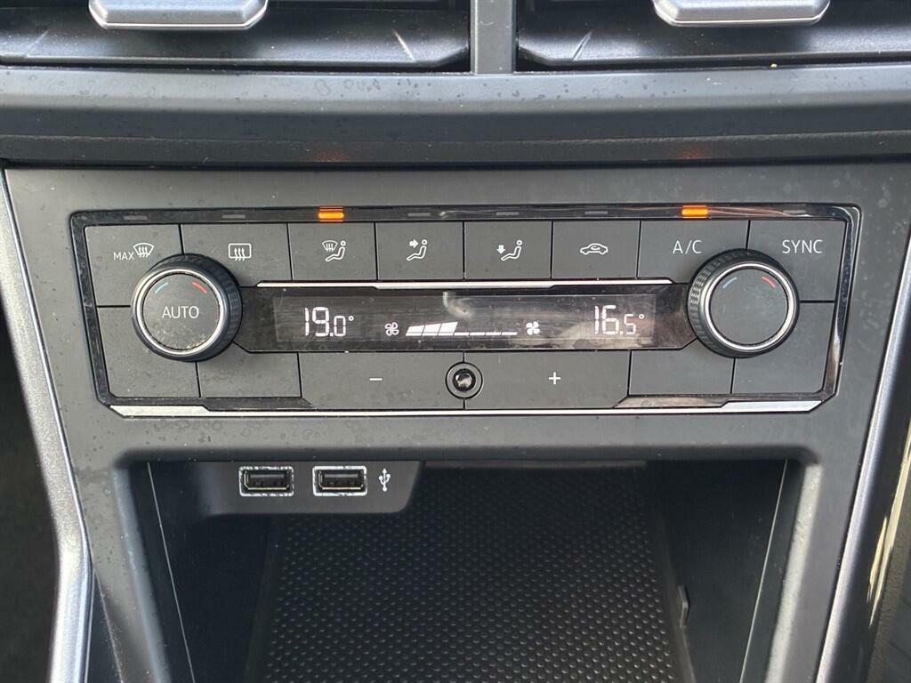 Volkswagen Polo Se Tsi Dsg Yellow #29