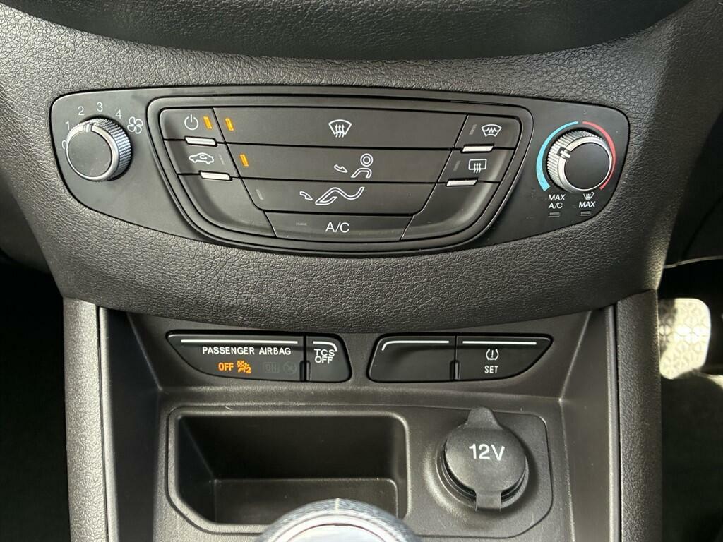 Ford Tourneo Courier 1.5 Tdci Zetec Mpv Grey #26