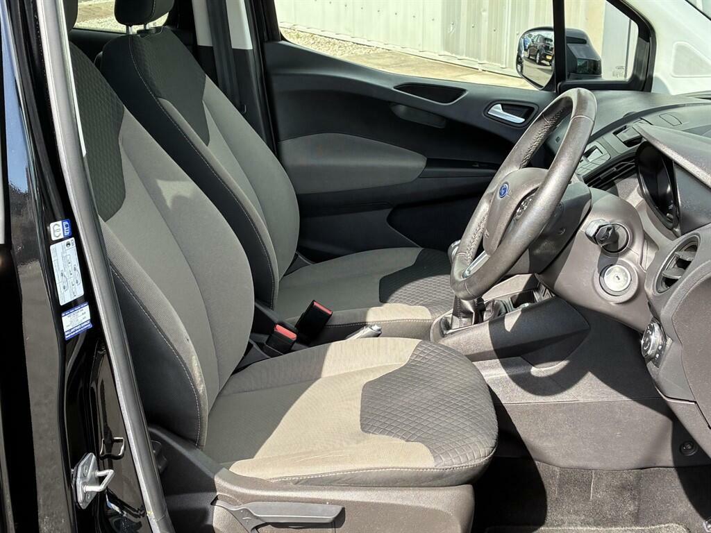 Ford Tourneo Courier 1.5 Tdci Zetec Mpv Grey #18
