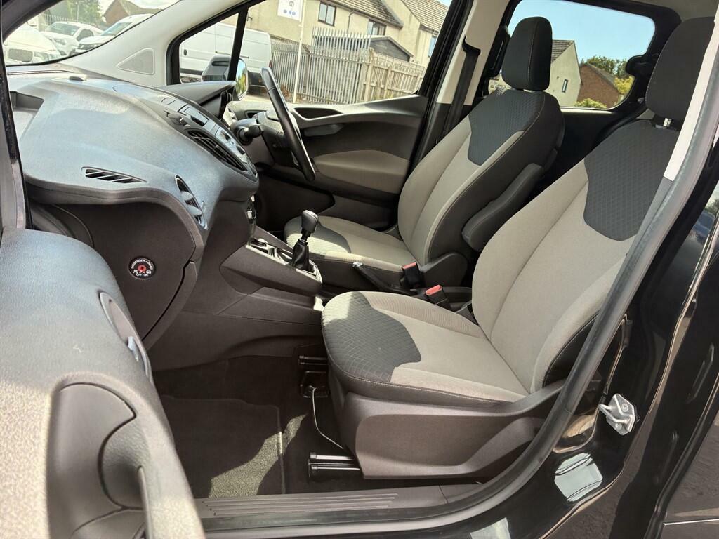 Ford Tourneo Courier 1.5 Tdci Zetec Mpv Grey #14