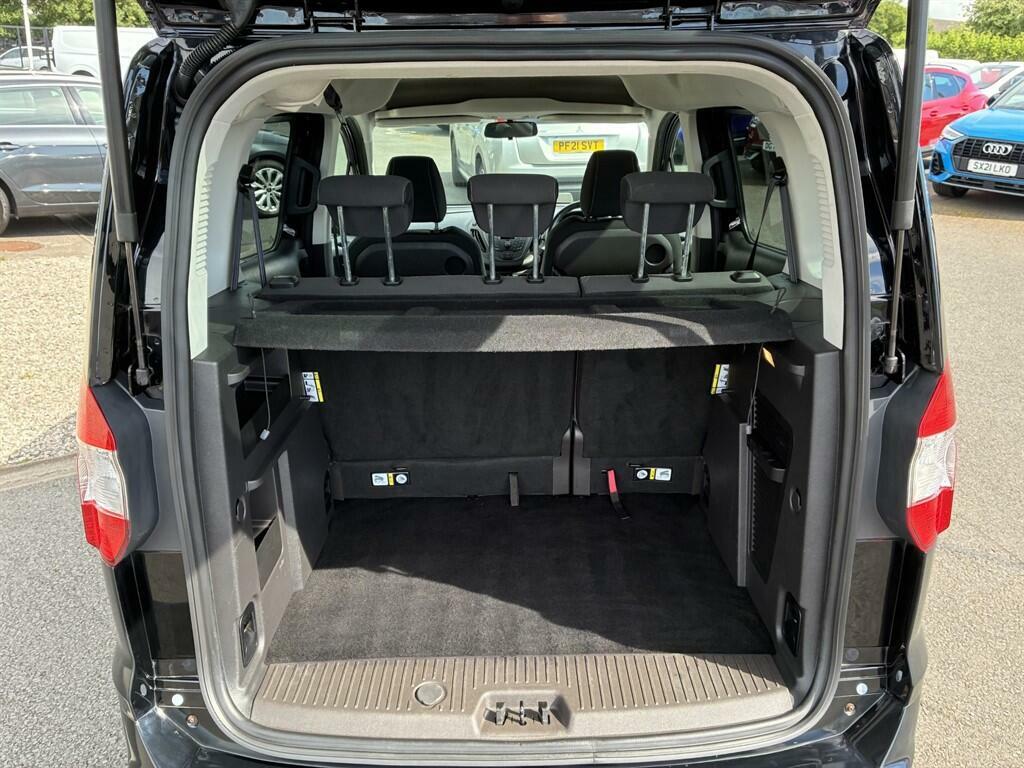 Ford Tourneo Courier 1.5 Tdci Zetec Mpv Grey #16