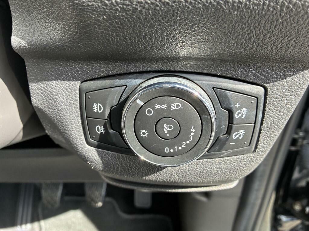 Ford Tourneo Courier 1.5 Tdci Zetec Mpv Grey #20