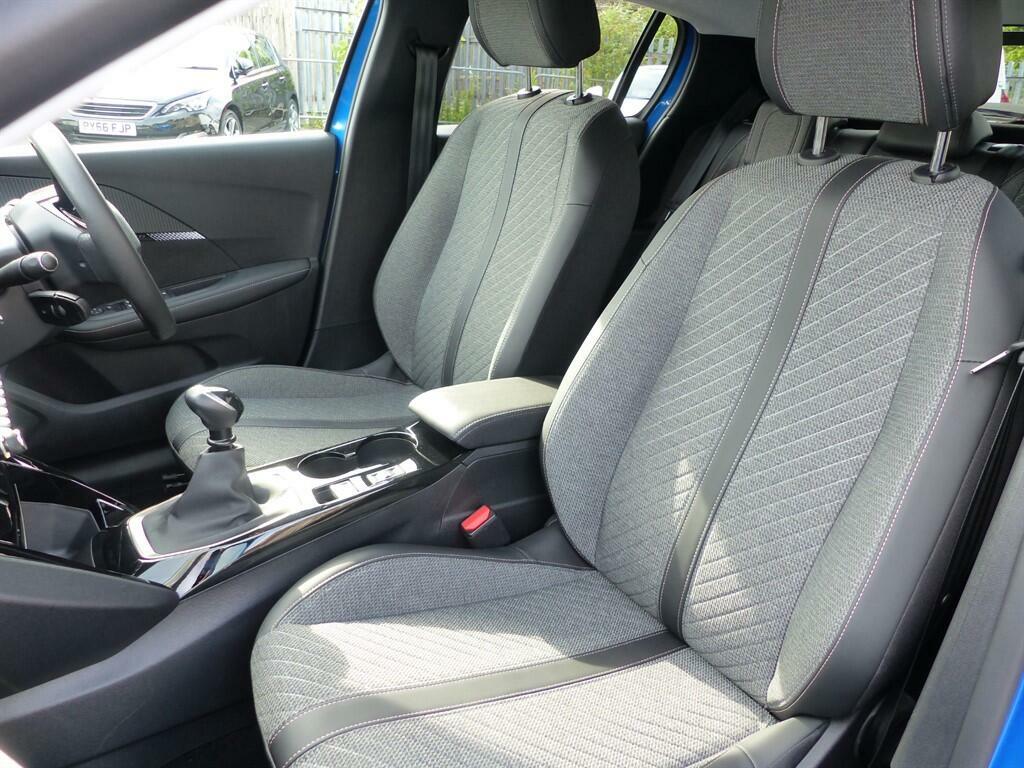Peugeot 208 Allure Blue #6