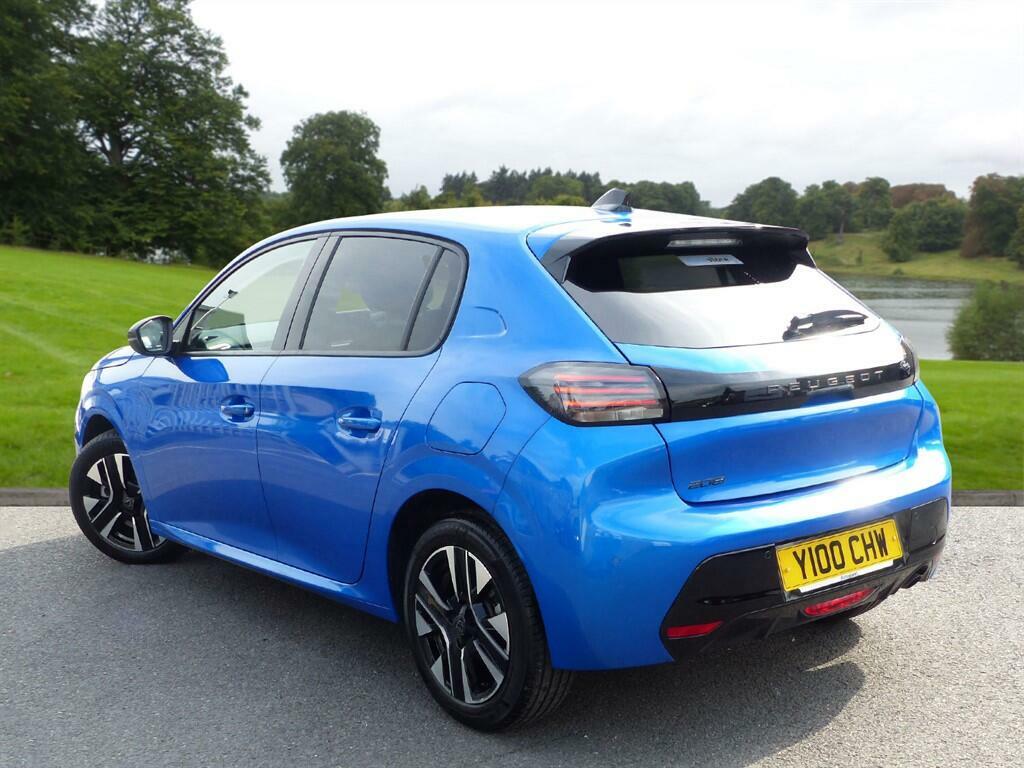 Peugeot 208 Allure Blue #2