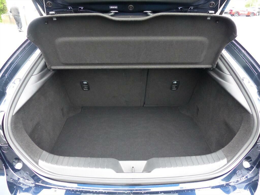 Mazda 3 Centre-line White #25