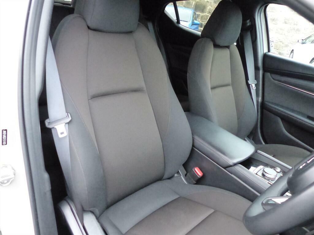 Mazda 3 Exclusive-line  #5
