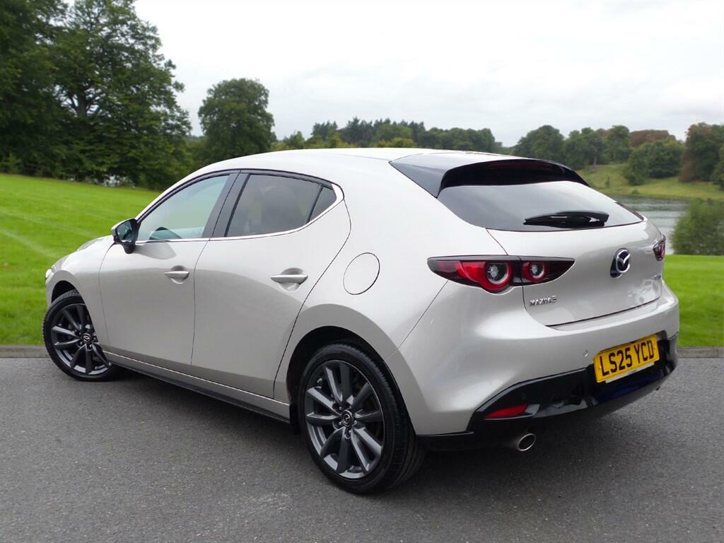 Mazda 3 Exclusive-line  #2