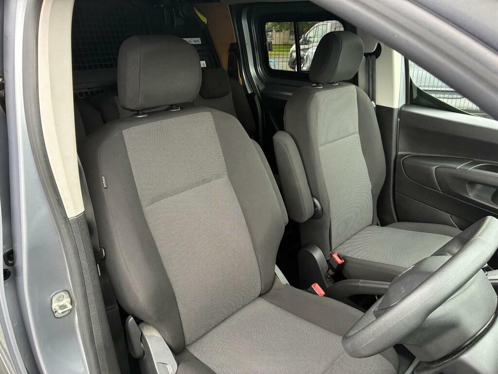Peugeot Partner Professional Premium Grey #2