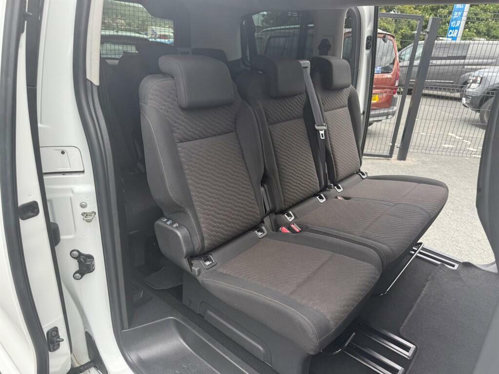 Toyota Proace Verso 1.5D Shuttle Medium Grey #24