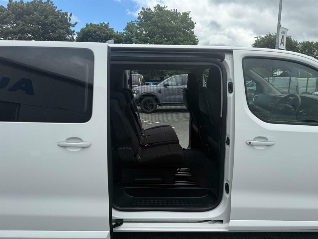 Toyota Proace Verso 1.5D Shuttle Medium Grey #23