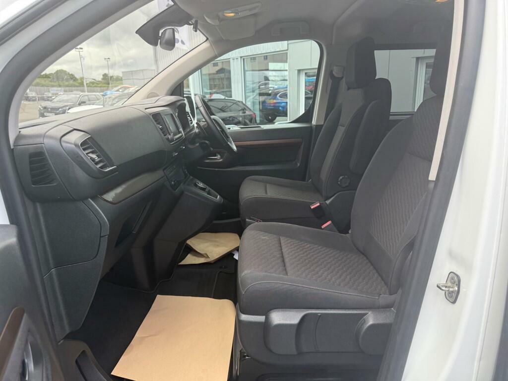 Toyota Proace Verso 1.5D Shuttle Medium Grey #15