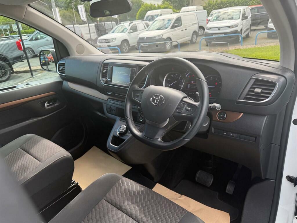 Toyota Proace Verso 1.5D Shuttle Medium Grey #43
