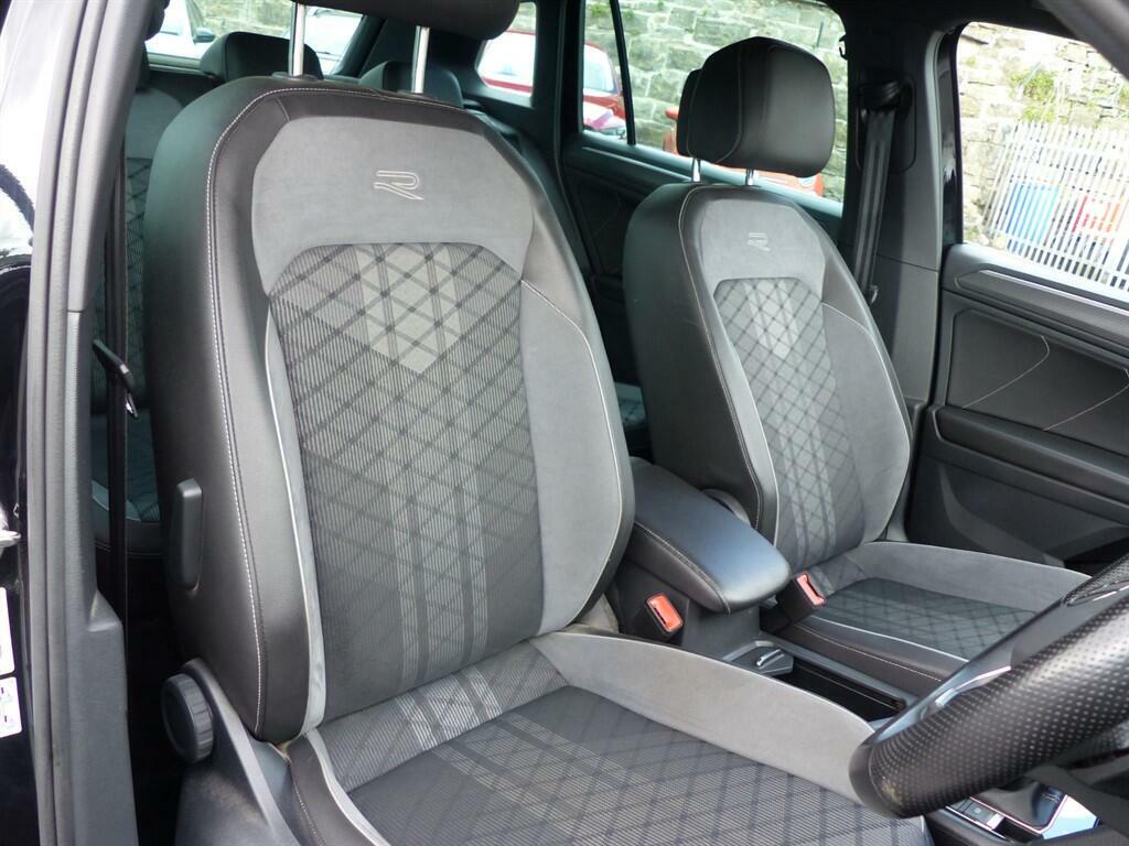 Volkswagen Tiguan 2.0 Tdi R-line Edition Dsg Euro 6 Ss DF72XFR Black #5