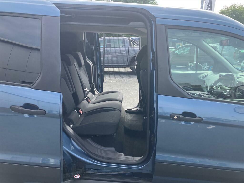 Ford Tourneo Connect 1.5 Ecoblue 120 Titanium Powershift Black #18