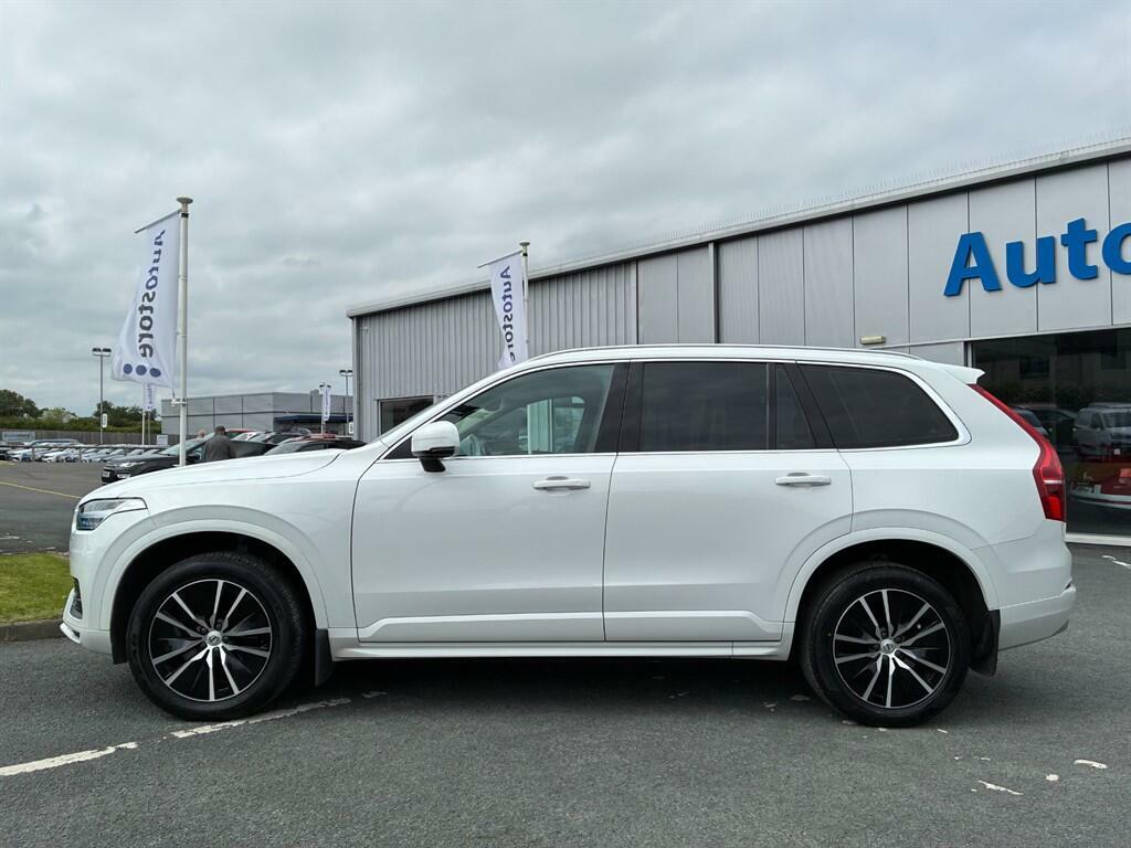 Volvo XC90 Momentum White #3