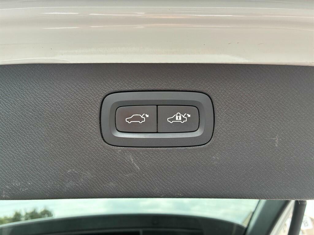 Volvo XC90 Inscription Pro Blue #21
