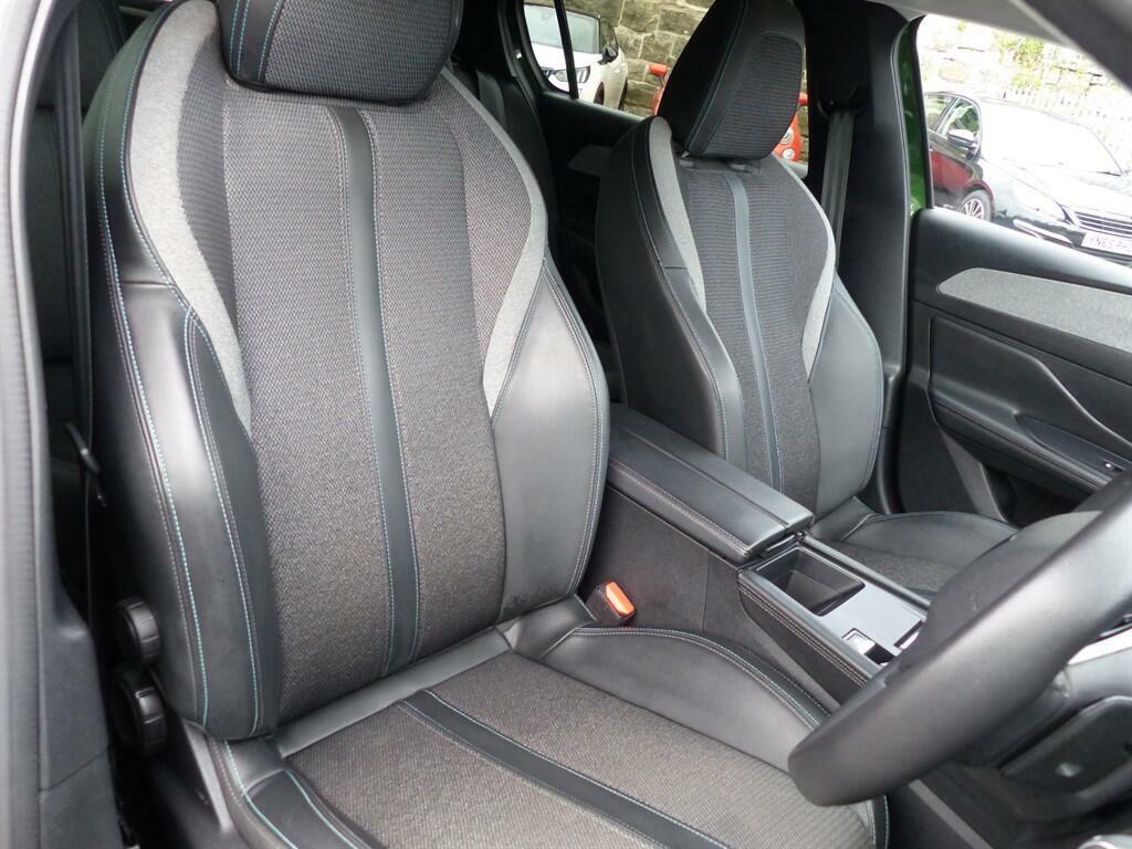 Peugeot 308 Allure Premium Green #4