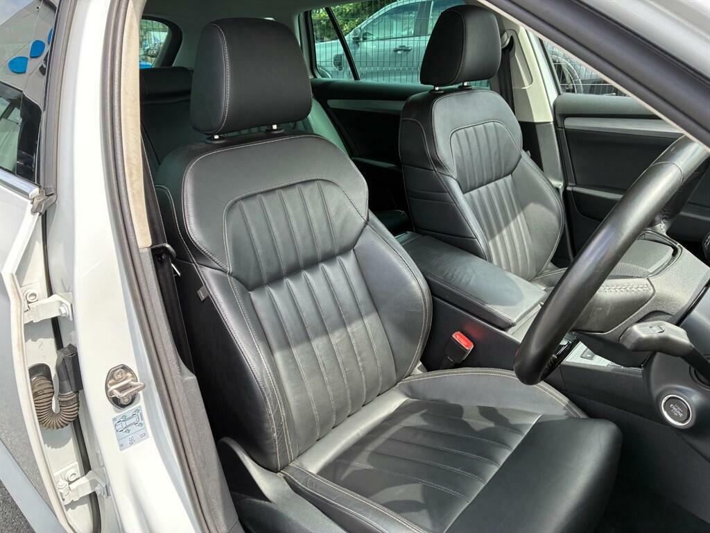 Skoda Superb Se Technology White #2