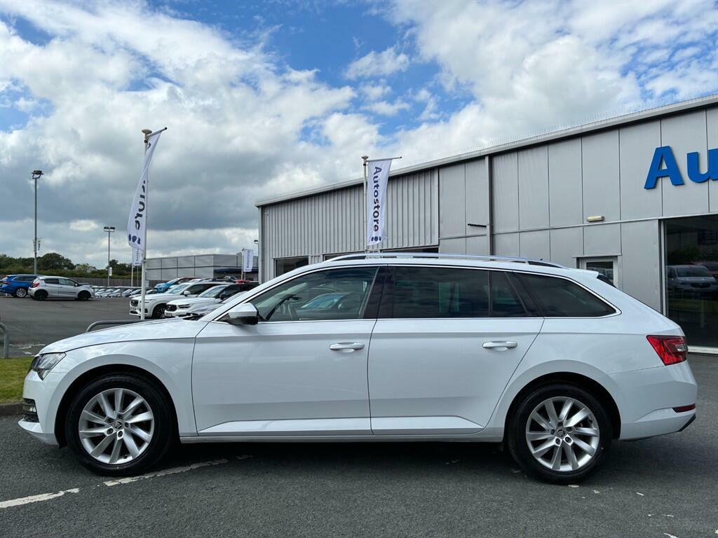 Skoda Superb Se Technology White #3
