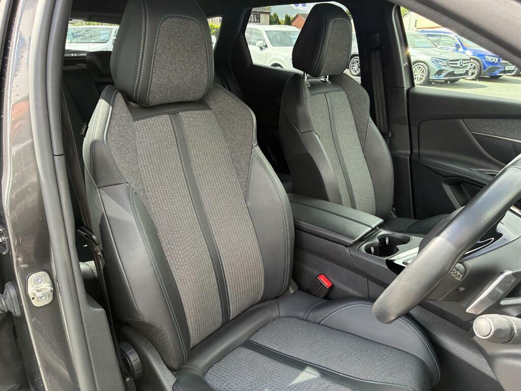 Peugeot 3008 Allure Premium Grey #2