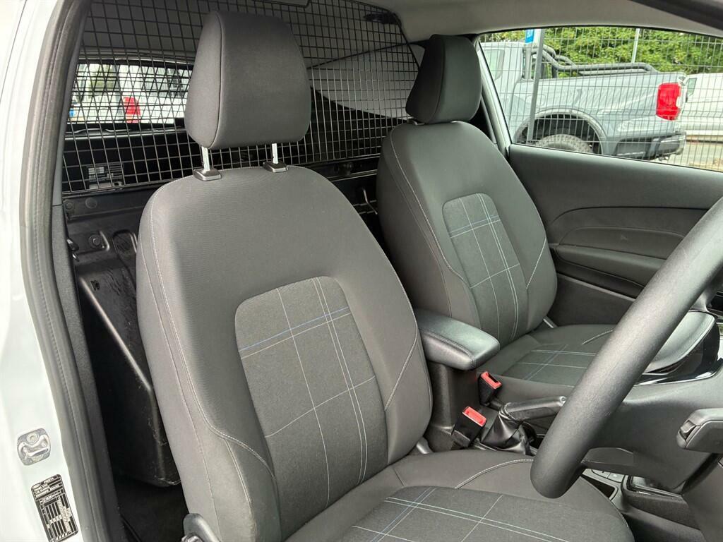 Ford Fiesta 1.5 Tdci Car Derived Van Euro 6 White #2