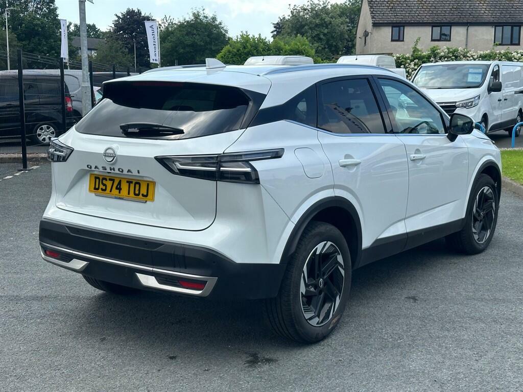 Nissan Qashqai 1.3 Dig-t Mhev N-connecta Xtron Euro 6 Ss DS74TOJ White #4