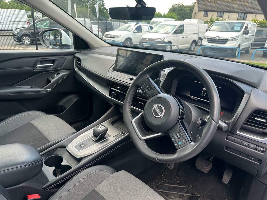 Nissan Qashqai 1.3 Dig-t Mhev N-connecta Xtron Euro 6 Ss DS74TOJ White #6