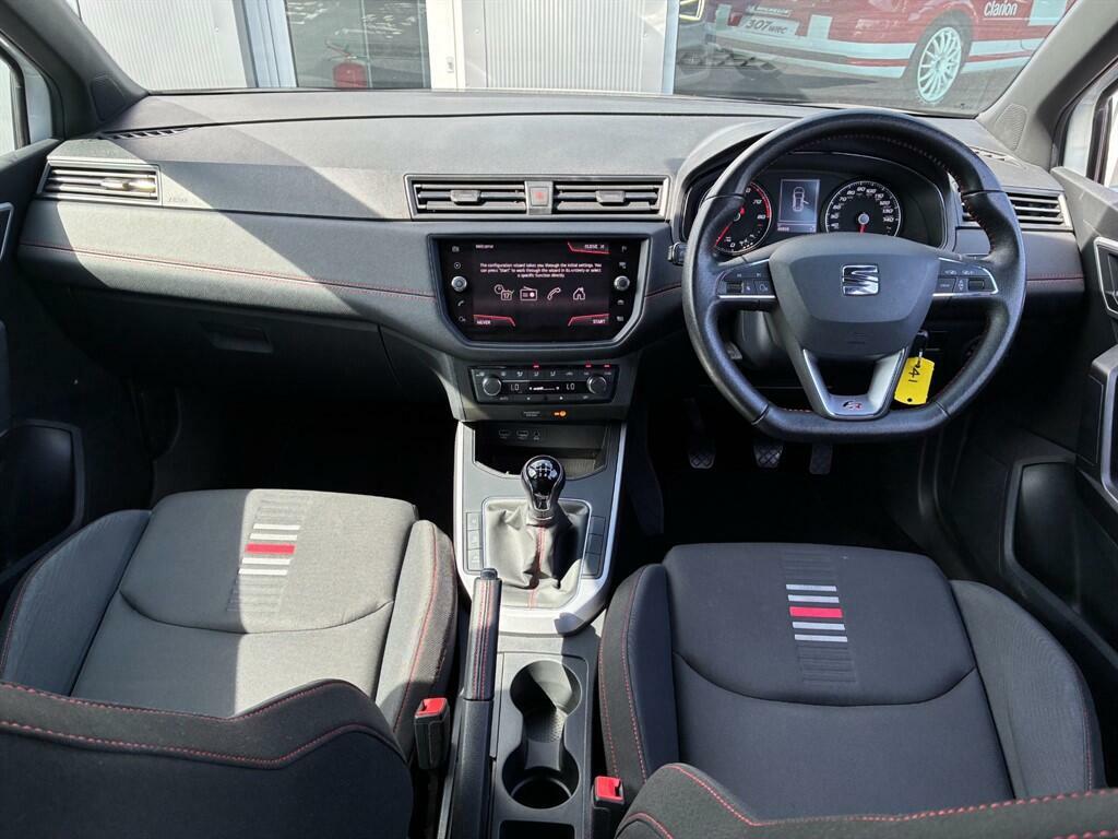 Seat Arona  White #25