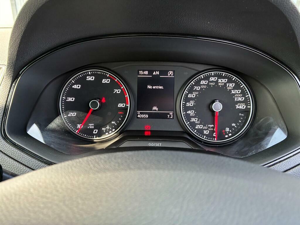 Seat Arona  White #26