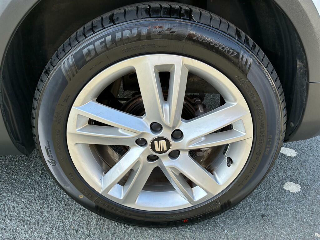 Seat Arona  White #15