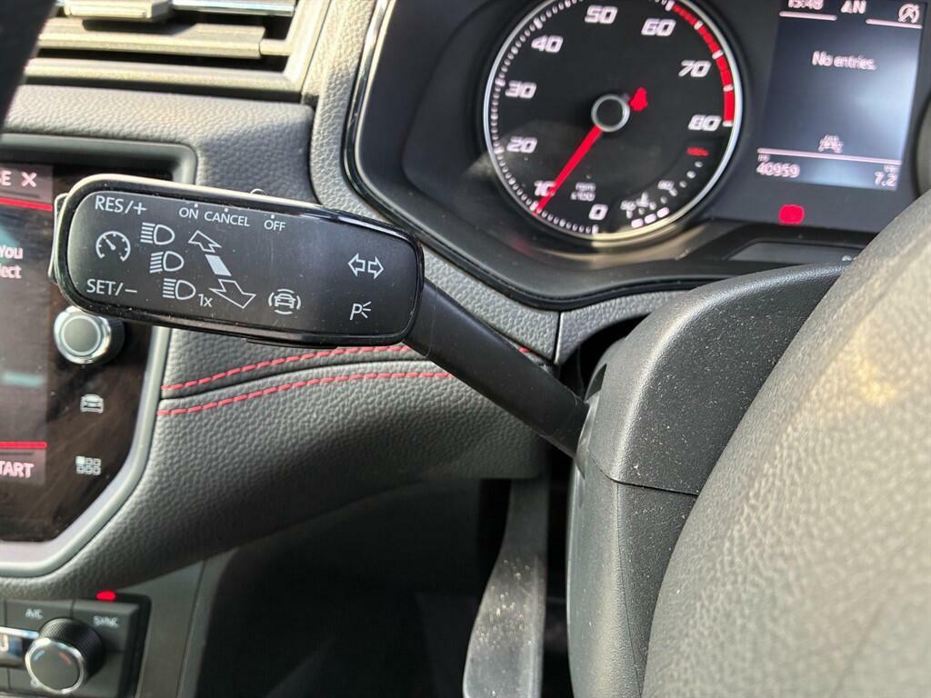 Seat Arona  White #27
